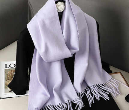 Écharpe Douce Bleu Pastel à Franges